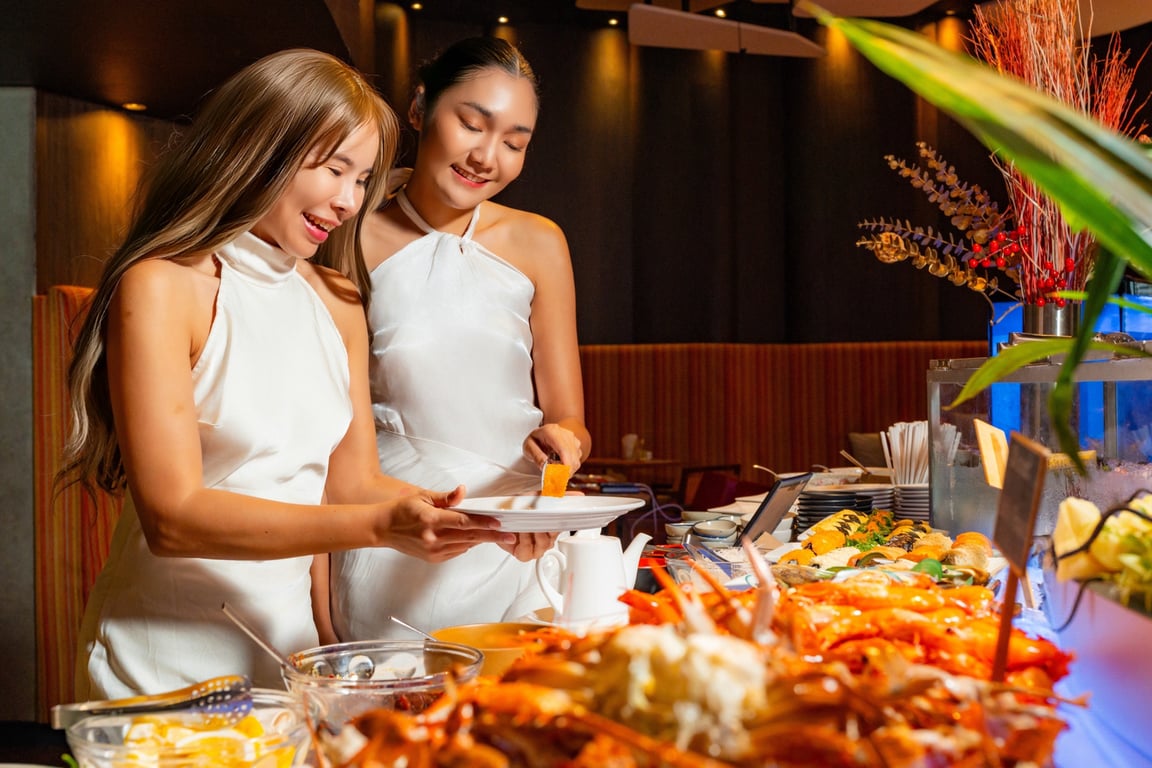 ซัมเมอร์นี้ เอาใจคนรักแซลมอนแบบเต็มพิกัด ณ ห้องอาหารเครฟ โรงแรมอลอฟท์ กรุงเทพฯ สุขุมวิท 11